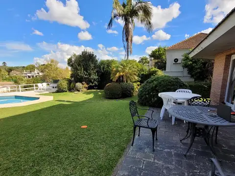 Casa en Alquiler de 4 dormitorios