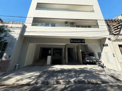 Venta depto 2 dormitorios con cochera .