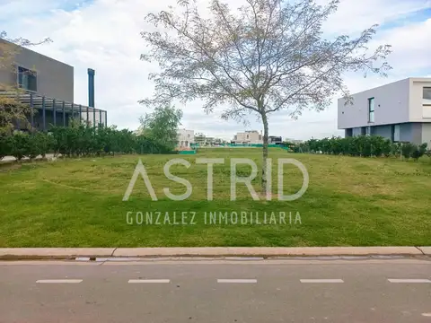 Terreno en Venta en Puertos - Barrio Marinas, USD 215.000