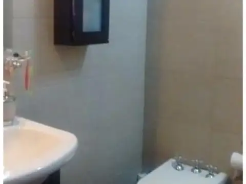 Depto Tipo Casa 3 ambientes con 2 baños