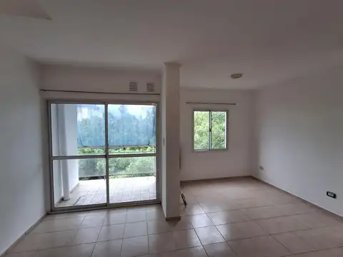 Duplex en venta y alquiler en Rosario Necochea al 1700