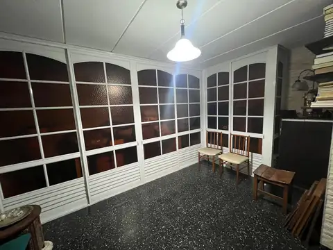 Casa en Alquiler con 1 cochera