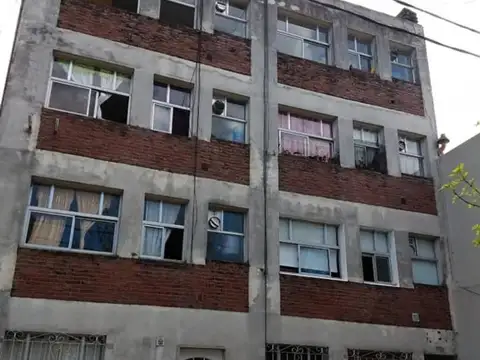ALQUILER MONOAMBIENTE DIVIDIDO EN 69 Y 8