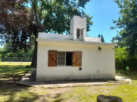 ¡OPORTUNIDAD ÚNICA! Casa con Gran Potencial en Calle Da Vinci, El Cazador