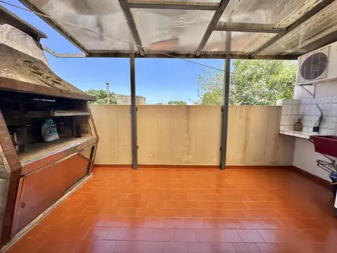 Depto Tipo Casa en Alquiler 50 años