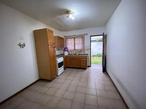 Depto Tipo Casa en Venta de 3 ambientes