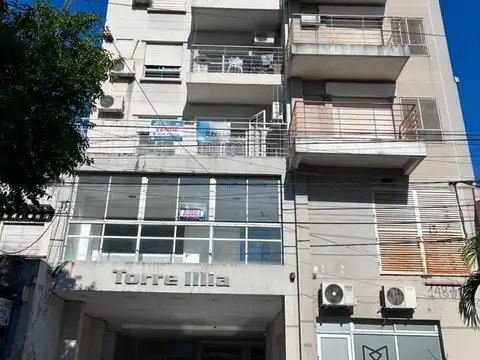 A. ILLIA Nº 644, Dpto. 2 dorm. con cochera.