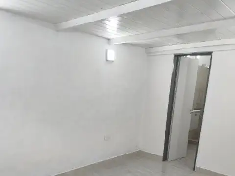 Depto Tipo Casa en Alquiler de Monoambiente