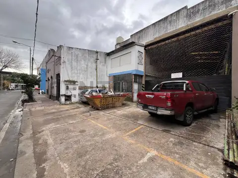GALPÓN 440 m² + SUBSUELO 400 m² + MONOAMBIENTE EQUIPADO+ OFICINA SOBRE AV. PERÓN | SAN FERNANDO