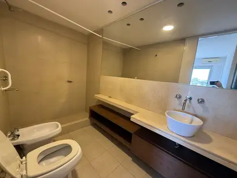 Departamento en Alquiler con 1 cocheras