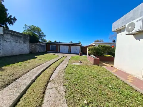 CASA SOBRE DOS LOTES 