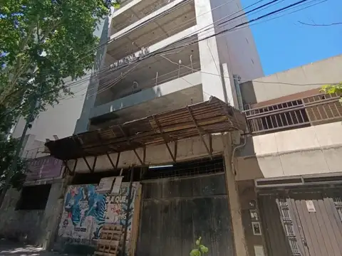 Empredimiento de 2 y 3 ambientes en semipisos en el corazon de almagro