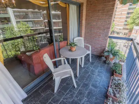Semipiso 4 ambientes con balcon cochera y baulera