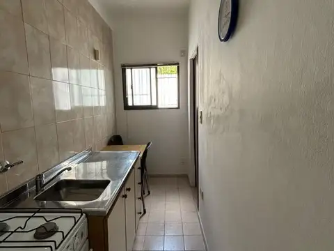 Casa 2 ambientes con 1 baño