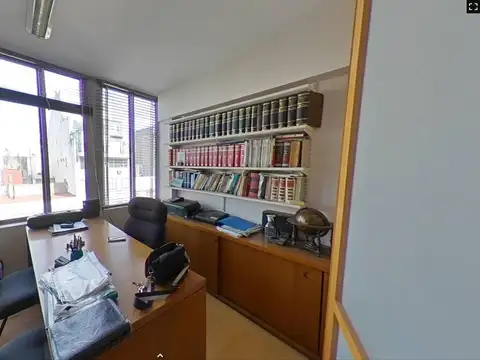 Oficina al frente 18 m2 piso 10 Zona Tribunales