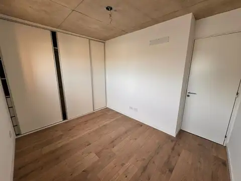 UN DORMITORIO. SEMI ESTRENAR. CALIDAD PREMIUM. SOLARIUM. PARRILLA.
