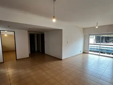 ALQUILER - Dpto 3 amb con balcon SIN EXPENSAS - COCHERA OPCIONAL