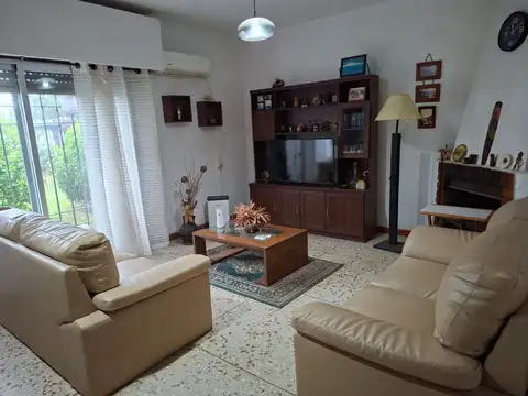 De los Pinos 3800