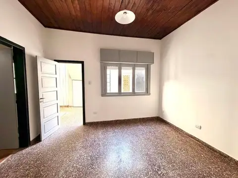 VENTA PH 3 AMBIENTES. TACUARI N 86, BERNAL ESTE.