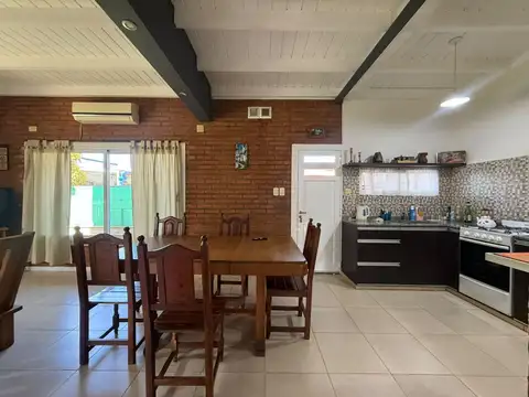 CASA 3 DORMITORIOS EN SAUCE VIEJO