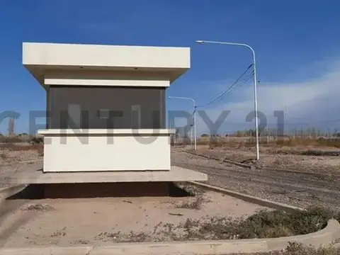 LOTE EN BARRIO LA ARBEQUINA