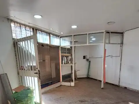 Local Comercial en Esquina en Villa Devoto