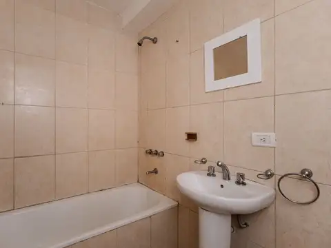 VENTA MONOAMBIENTE CON COCHERA Y PILETA AV BOEDO 