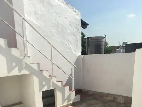 Depto Tipo Casa en Alquiler en Caseros, $ 760.000