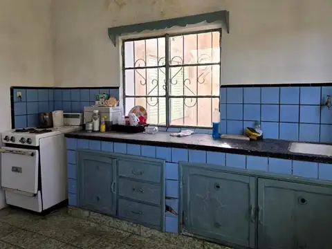 Casa 4 ambientes con 1 baño