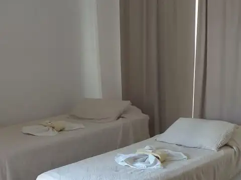 Rodríguez Sáenz Peña e/ Tacuarí y Maipú