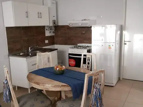 Rodríguez Sáenz Peña e/ Tacuarí y Maipú