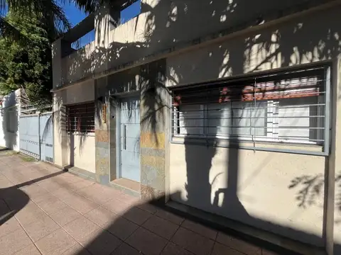 CASA EN VENTA - LOTE DE 12 X 12