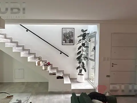 Depto Tipo Casa en Venta de 3 ambientes