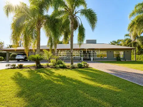 Casa en venta 6 ambientes en San Diego C.C