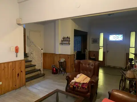 Casa 7 ambientes con 4 baños