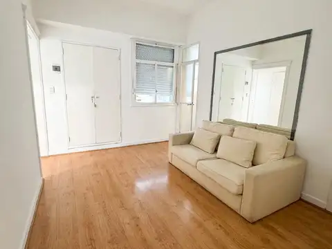 Real oportunidad! Alquiler Departamento 4 Ambientes Balvanera. Refaccionando a nuevo. Balcon y lavadero. Impecable