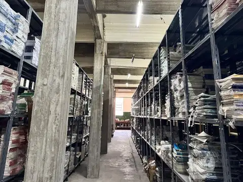 Galpon en Venta en Valentin Alsina, USD 365.000