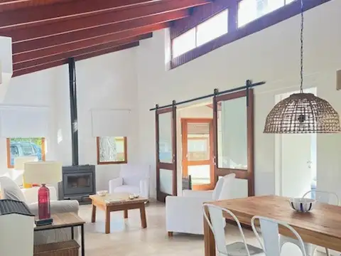 CASA RECIEN RECICLADA Y CASA DE HUESPEDES/FEBRERO - MARZO