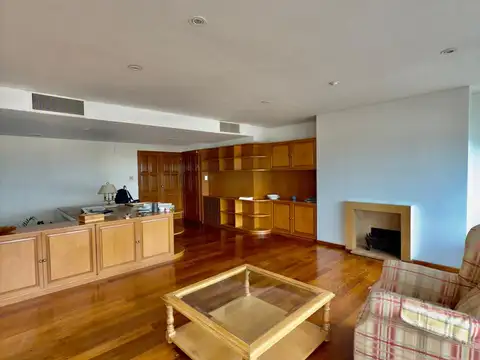 Departamento en Venta de 4 dormitorios