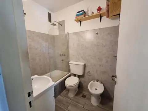 Depto Tipo Casa en Venta en Versalles, USD 60.000