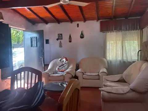 VENTA CASA CON PILETA TORTUGUITAS 950 MTR- PERMUTA
