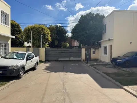 Depto Tipo Casa en Venta de 6 ambientes