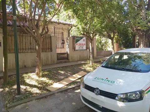 Casa - Alquiler - Argentina, San Isidro - Betbeder 669