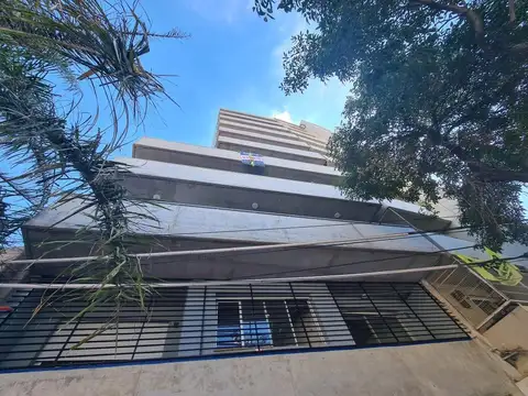 Crespo 100, Piso 2
