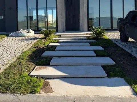 Casa en Venta en Countries y Barrios Cerrados en San Vicente, USD 350.000
