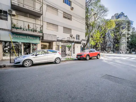 VENTA DE LOCAL COMERCIAL A LA CALLE. FRENTE VIDRIERA. SÓTANO. SOLER 3500. RECOLETA. 54 m2.