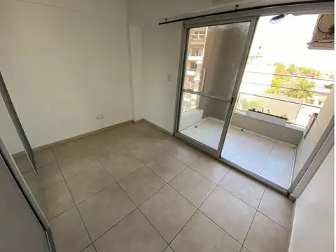Mono Ambiente - Lanús Oeste.