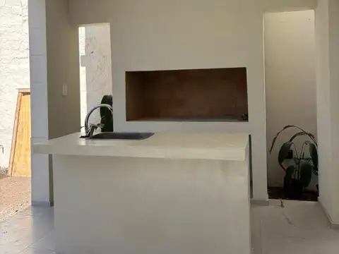 Casa en Venta en Sargento Cabral, USD 220.000