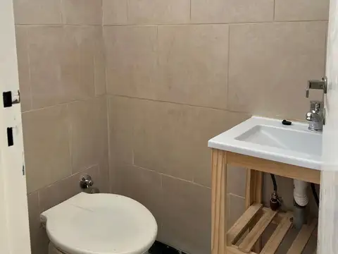 HERMOSO 4 AMBIENTES EN TERCER PISO POR ESCALERA