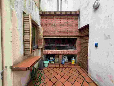Depto Tipo Casa 7 ambientes con 2 baños